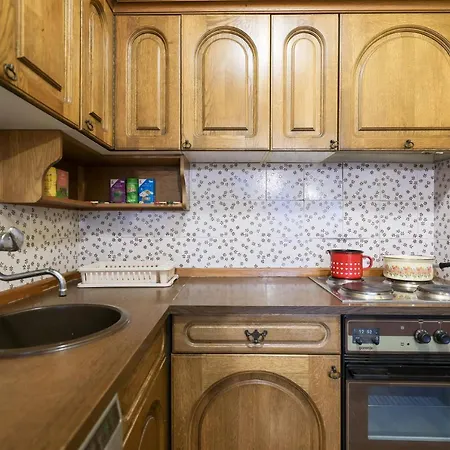 Three Bedroom Tesla Maraska Διαμέρισμα *