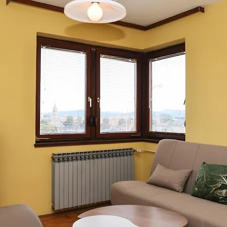 Three Bedroom Tesla Maraska *