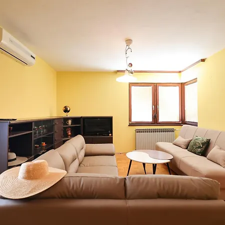 Διαμέρισμα Three Bedroom Tesla Maraska Ζαντάρ