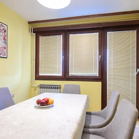 Three Bedroom Tesla Maraska Daire