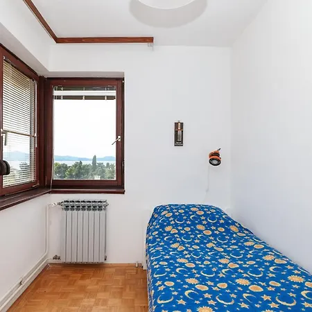 Three Bedroom Tesla Maraska زادار