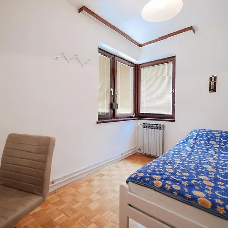 Three Bedroom Tesla Maraska Daire Zadar