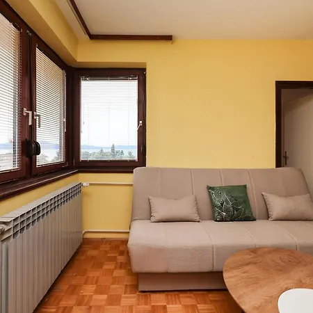 Three Bedroom Tesla Maraska * 자다르