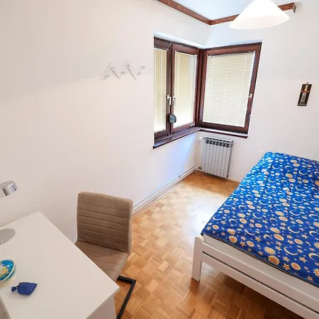 Three Bedroom Tesla Maraska Daire *